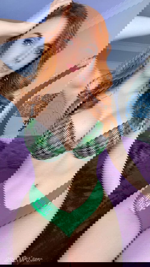 I'm hot now my snap: @isabellahar9363