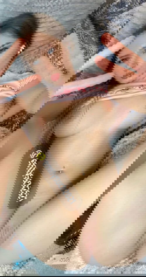 I'm hot now add my snap: @emilysuch2021