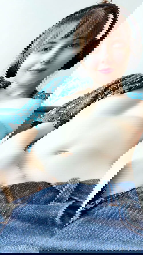 Iam very horny 