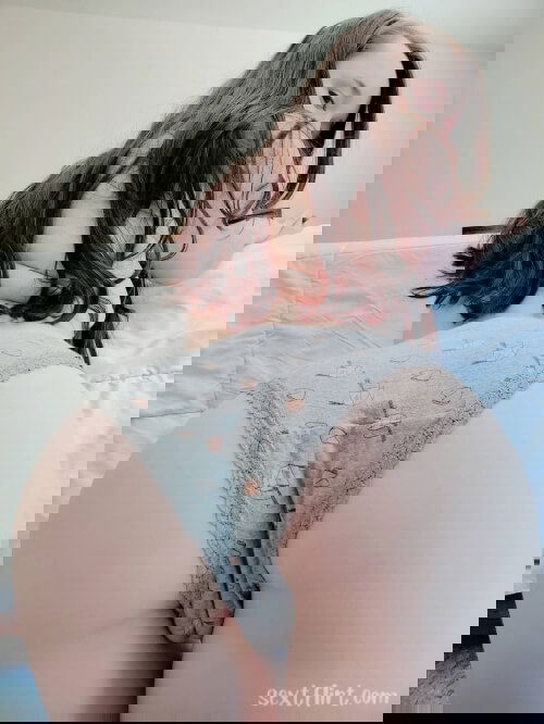 My pussy so horny right now add me snap
