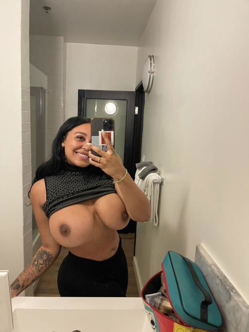 Who’s down for naughty fun time  💦and text my snap hillarytolina