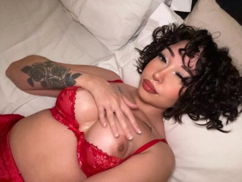 janecassie's snapchat photo - boobs, sex, horny