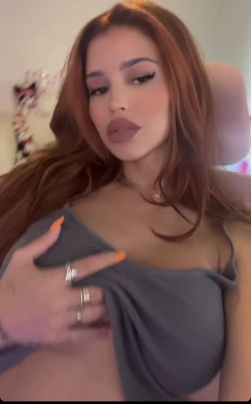 I’m available for both incall and outcall service hit me up on my kik @ janetlowell222 and on my snap