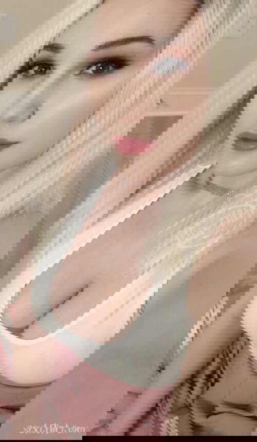 I'm horny my Snap: @elvinrose5
