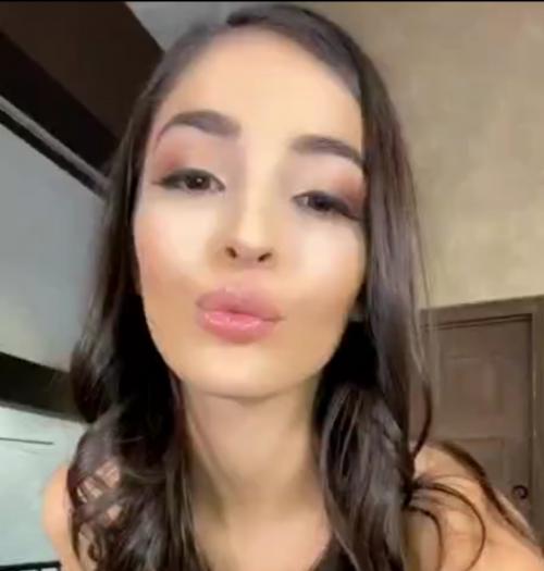 I am real horny add me snap:   diyalona22