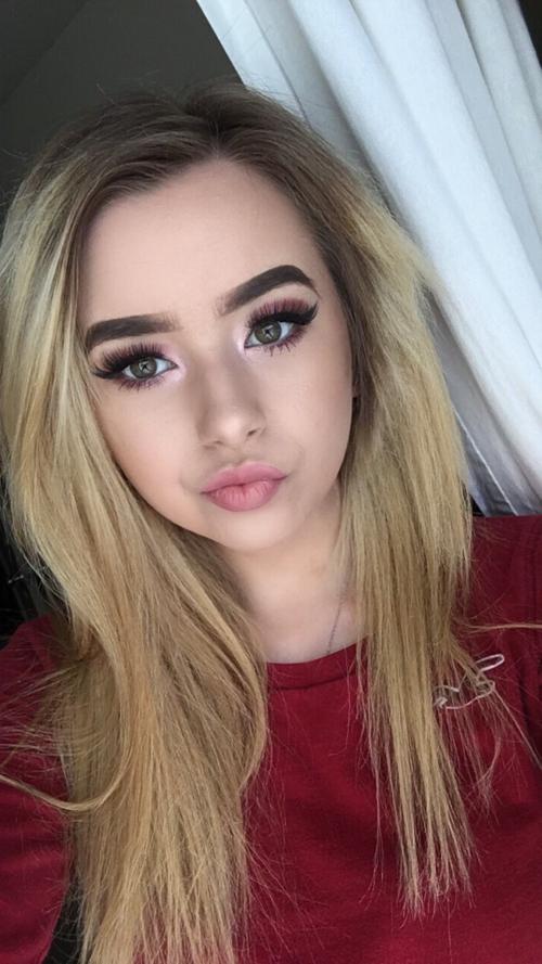 Looking for fwb fun and hookup add me on snap- evahallr