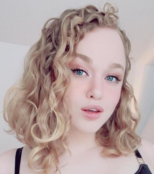 I am now alone in my room if anyone wants to have fun with me.  Of course I have to join snap (Queen777w)