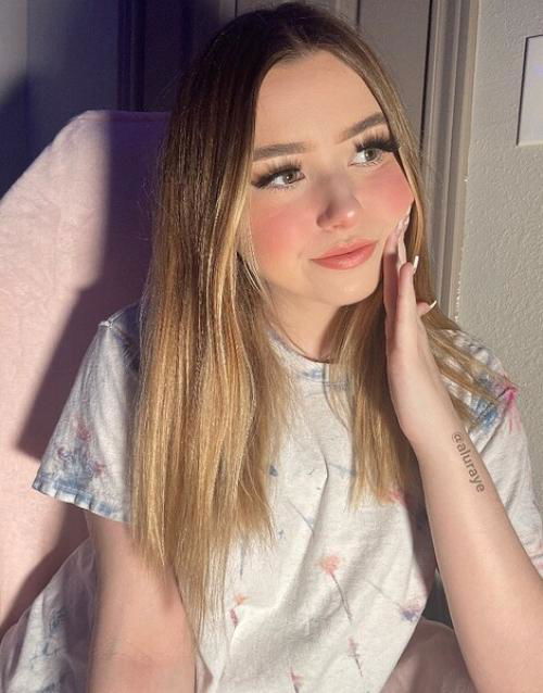 For real Camsex or sexting :uk:add me on telegram @Lee3xx