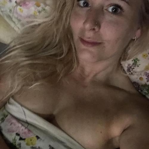 snapxbabesx's kik photo - horny, anal, babe