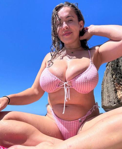 I’m down for hook up and sexy picture, if you are interested, hit me up on my snap @love174878