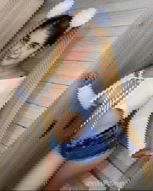 Add me on Snapchat lyla6julia21