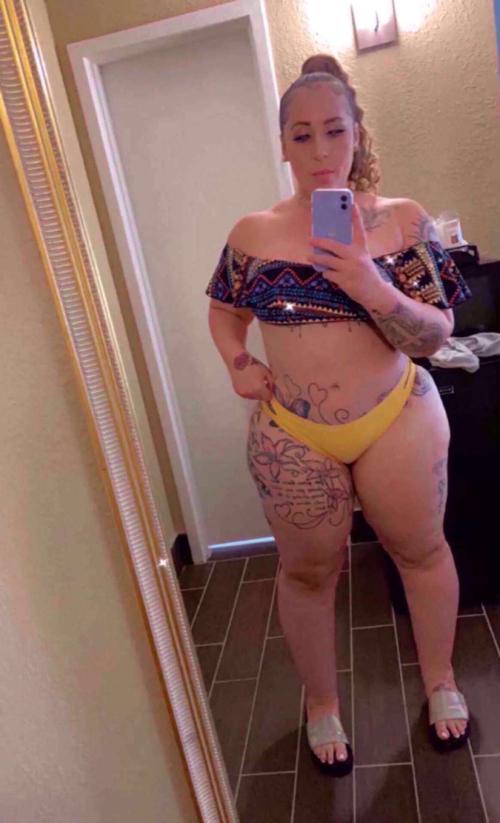 Horny, let’s fuck and get some wet creamy pussy 💦🍆🍑