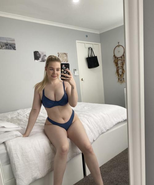 sarahvc's snapchat photo - horny, pussy, anal