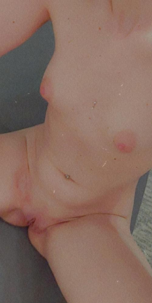 I am horny and hot add me my Snapchat wolfe32145