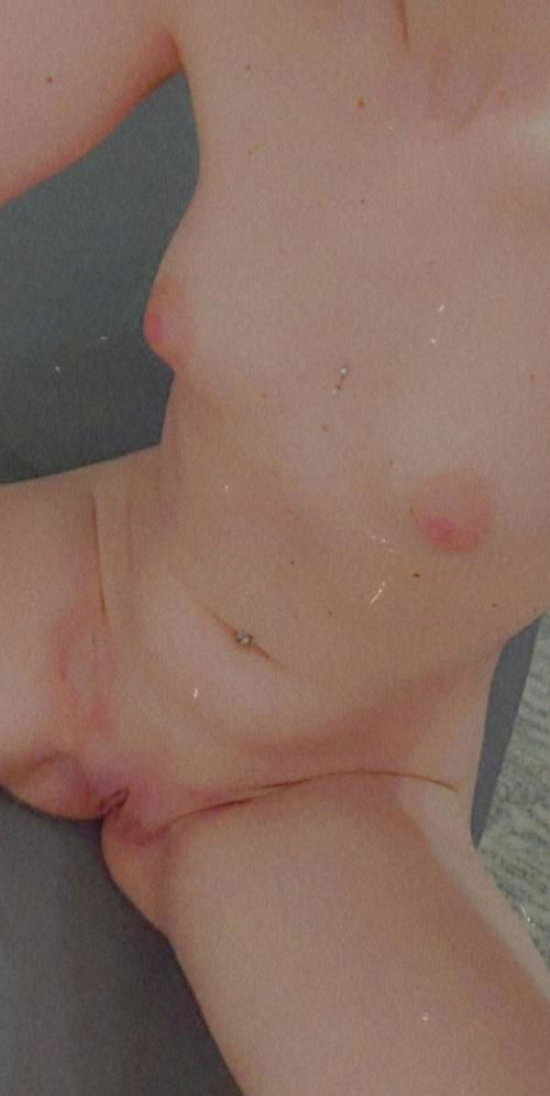 I am horny and hot add me my Snapchat wolfe32145