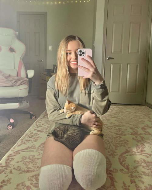 Wanna see nudes videos and looking for sexting and fun add me on snapchat : ahojaifa2 Discord : .anastasia4 Whatsapp : +15132502228