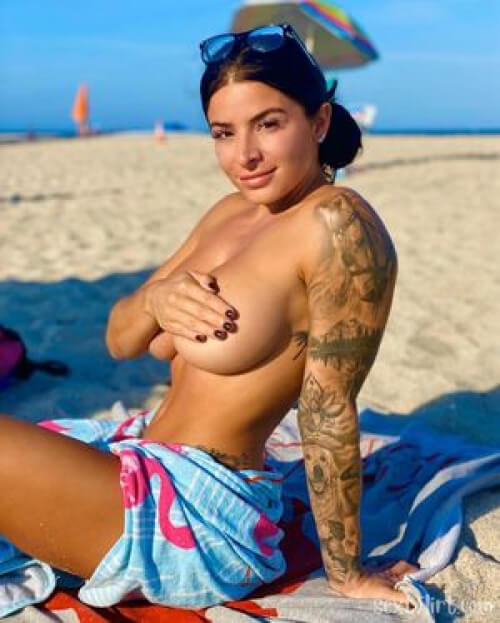 joeyhot's snapchat photo - milf, horny, sexy
