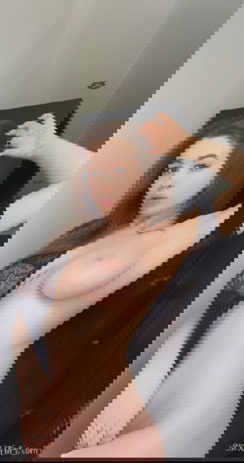 I'm hot now my snap: @sarac4995