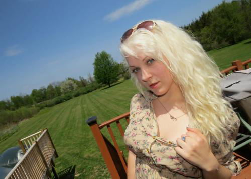 I’m into hookup and selling of nudes not free…..message me with my snap id kate_scott0001