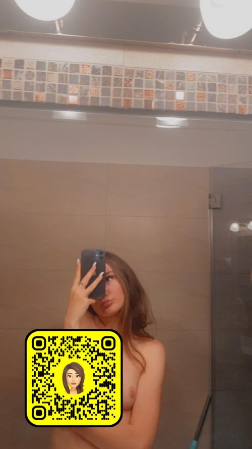 I will do sexting nudes live snap long videos FaceTime @ me on snap... Oliviacam56