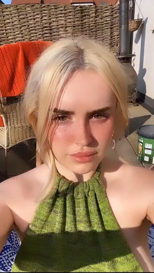 amelialuna's snapchat photo - nude, horny, dirty