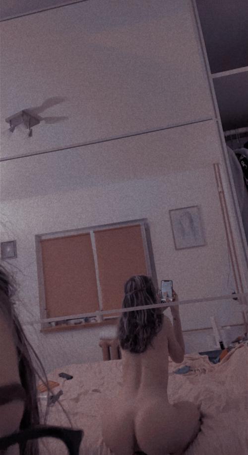 Hi !   Let's snap! Guys some fun I am ready . I can help cum  @srose1144