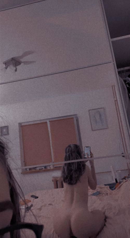 Hi !   Let's snap! Guys some fun I am ready . I can help cum  @srose1144