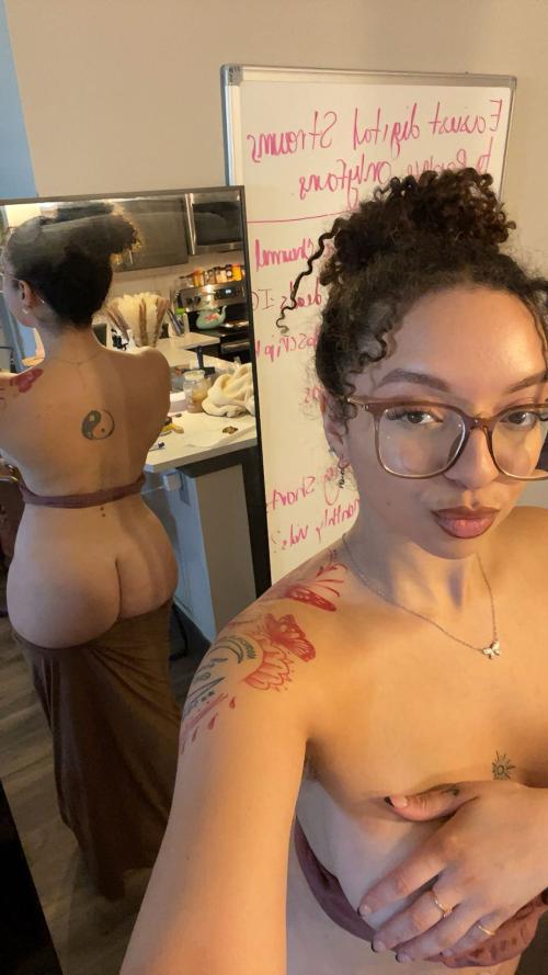DM me for sexting or hookup at : google chat monikahannah383@gmail.com at telegram @monikahann12