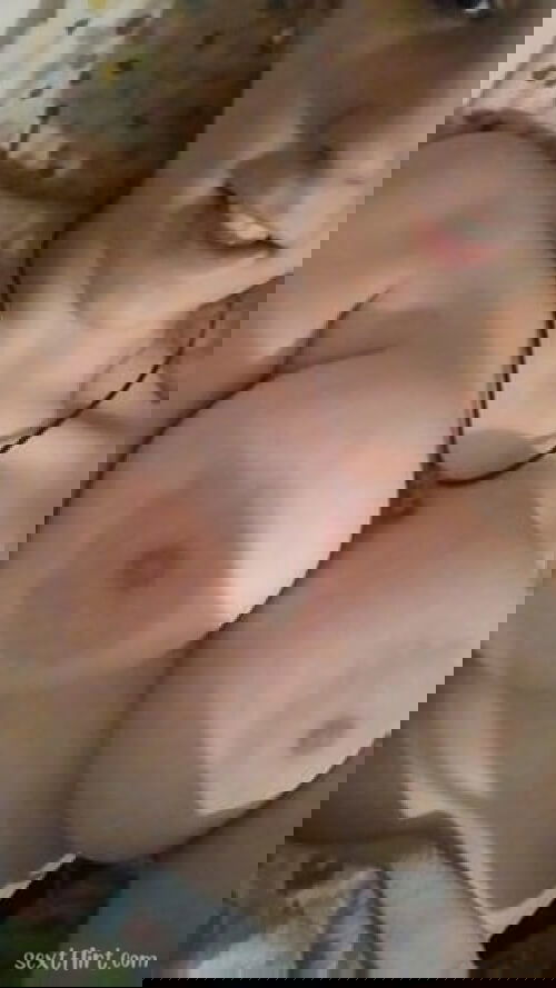 I'm horny my Snap: @elvinrose5