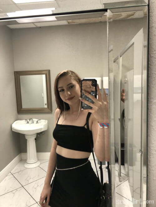 Contact me at Snapchat : Nicola4587