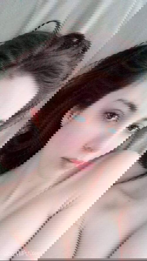 Add me snapchat lola_zara21