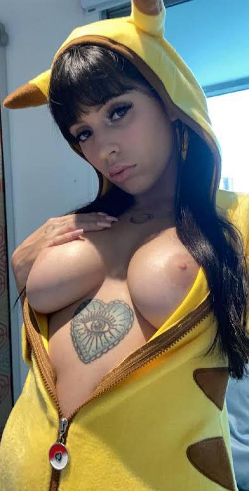 am Bored and Horny, hmu let's fuck am down.....