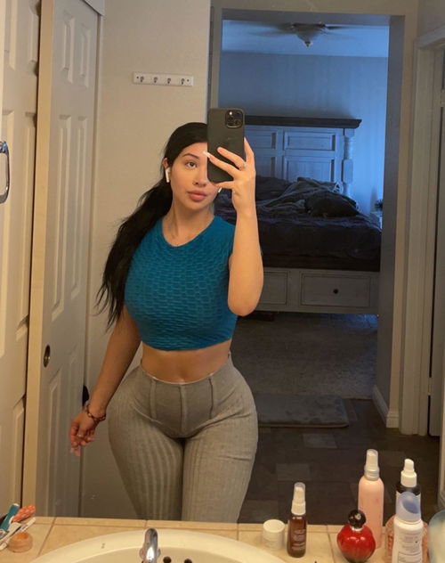 Are you down for live video sex chat I do charge for my service add me on Snapchat janet_s7806