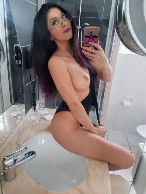 WhatsApp me on ‪(714) 592‑7204‬
