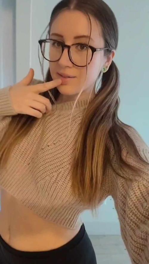 I am horny add my snap 🫰laylaas112