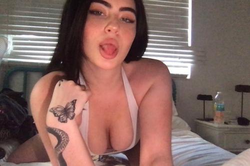 F2M looking for fun & no for bullshit dm me on snap @dyer0511