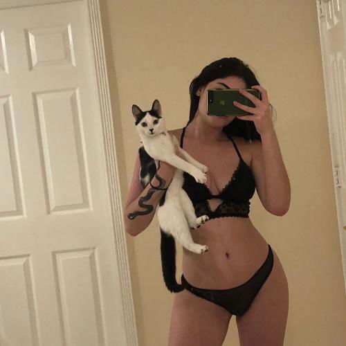 F2M looking for fun & no for bullshit dm me on snap @dyer0511