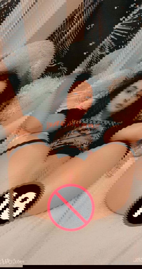 I'm hot now my snap: @gracel6485