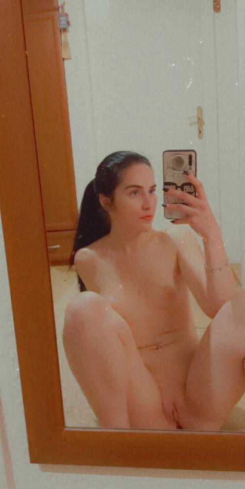 If you want too nude video and pic add me snap saraoliva7275
