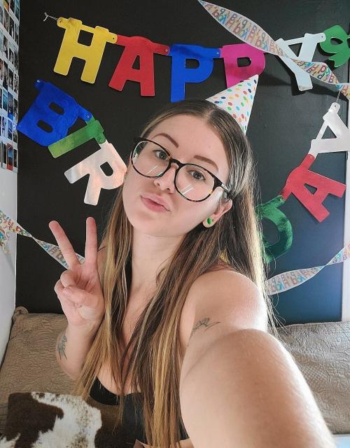 sarahhhotgirl6's snapchat photo - porn, horny, anal