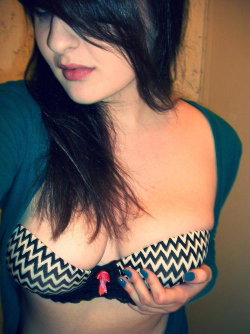 ruque426's kik photo - porn, leaked, nsfw, Topless, Big Boobs, Brunette, Selfie