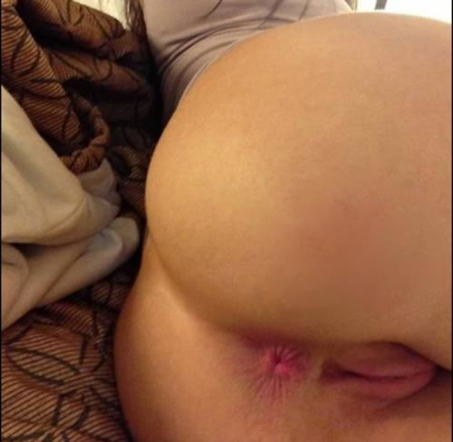 I'm sexy and Available For Hook-up