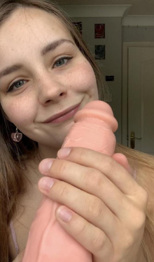 If you have pennies above 5 inches then I will give you free service. I will show you my naked body and help you cum
