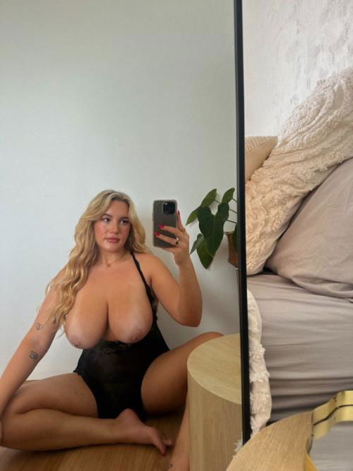 I’m available for hookup💦 and sexting🤤.text me @noeliaaramiirez