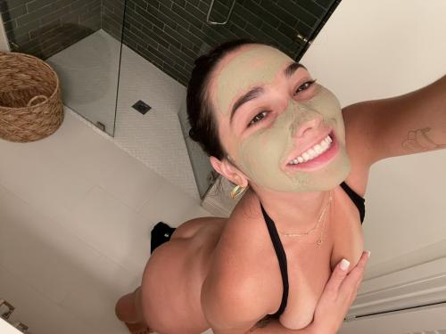 Hey guys. I’m wet and horny. Let’s go, I’m dtf/available for hookup. Hit me up