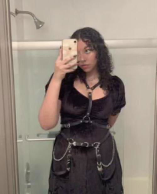 I’m single guys let’s mingle