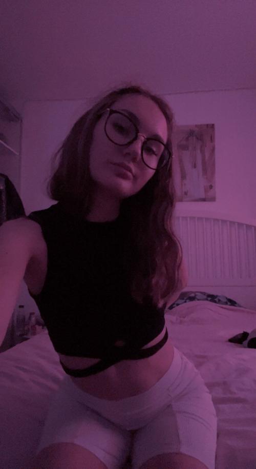Add me for nudes on Snapchat cupmisscakes