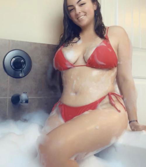 was a nice bath but it would've been better if you were her xx