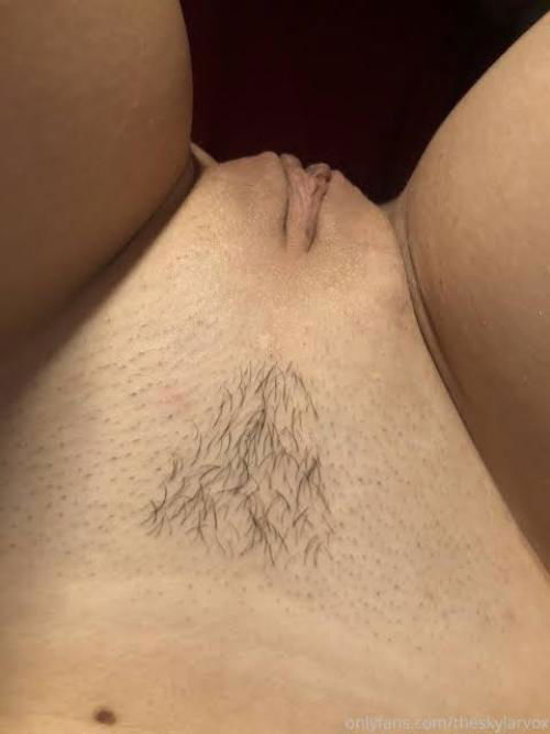 My pussy is so wet I’m available snap:jennamolly