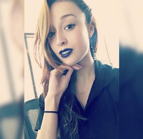 Hello, are you looking for a mistress to serve under